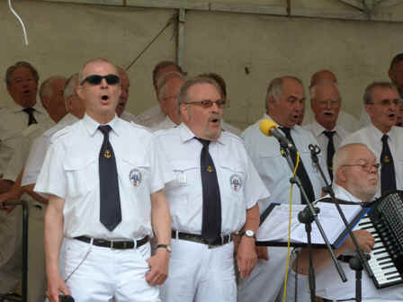 Steinhude, Solo Hans & Gero mit "Minuglay Boat Song"